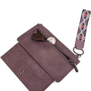 Arizona Jean Company Mauve Wristlet with Patterned Removable Strap